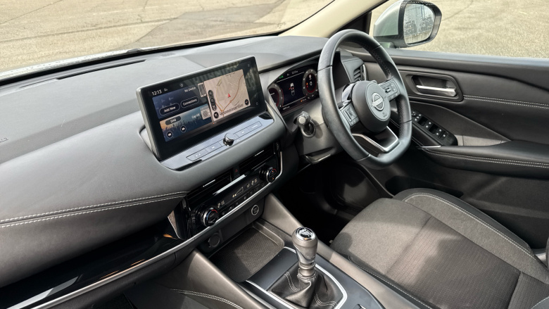 Nissan Qashqai 1.3 DiG-T MH N-Connecta 5dr Petrol Hatchback